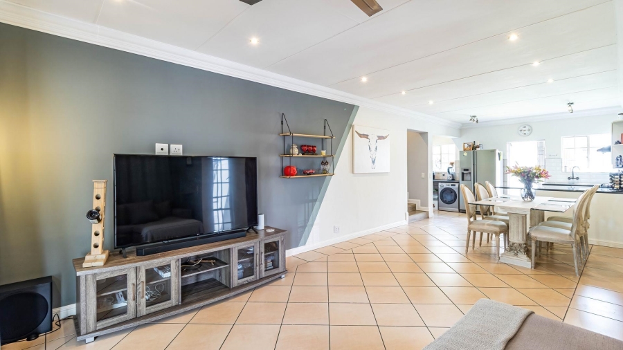 3 Bedroom Property for Sale in Douglasdale Gauteng