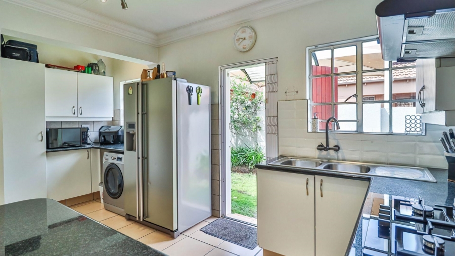 3 Bedroom Property for Sale in Douglasdale Gauteng