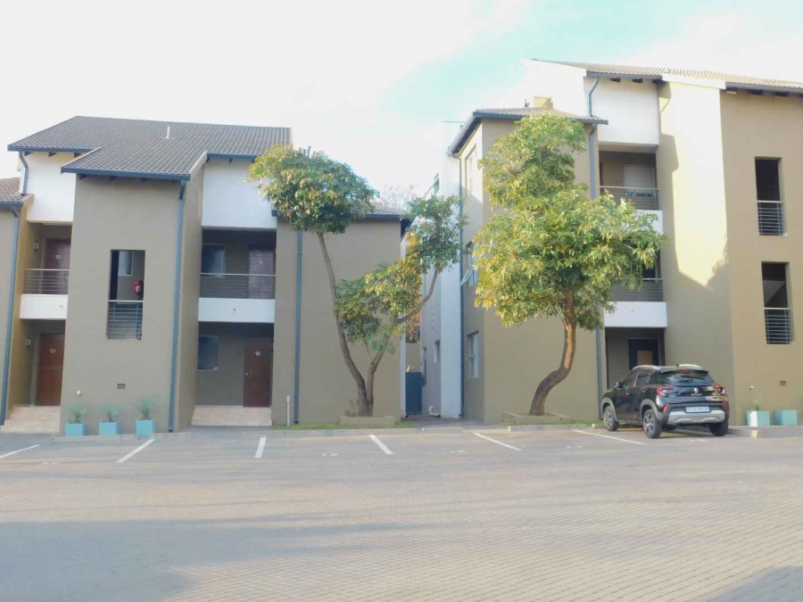 To Let 2 Bedroom Property for Rent in Bryanston Gauteng