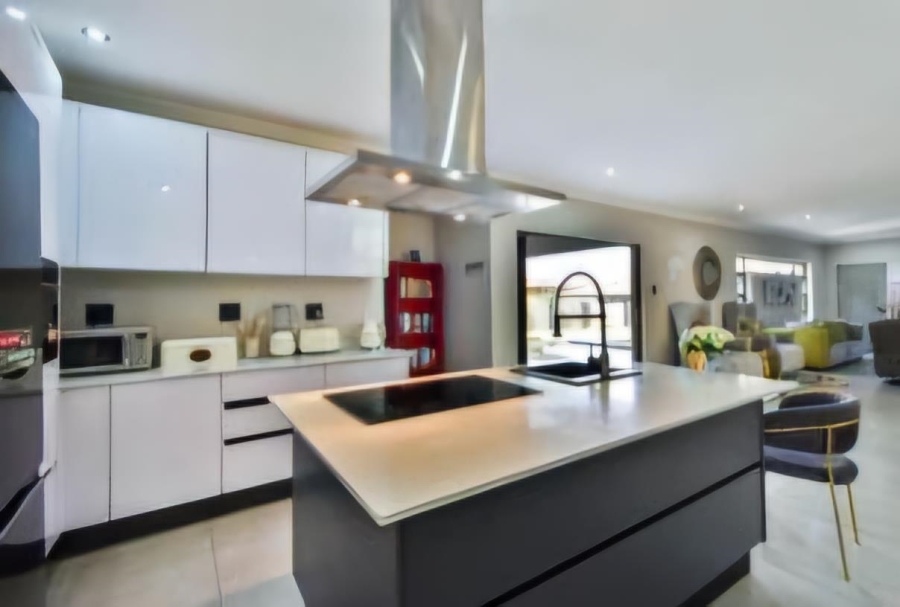 6 Bedroom Property for Sale in Savannah Country Estate Gauteng