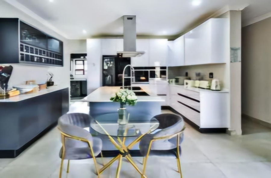 6 Bedroom Property for Sale in Savannah Country Estate Gauteng