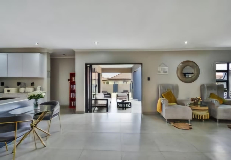 6 Bedroom Property for Sale in Savannah Country Estate Gauteng