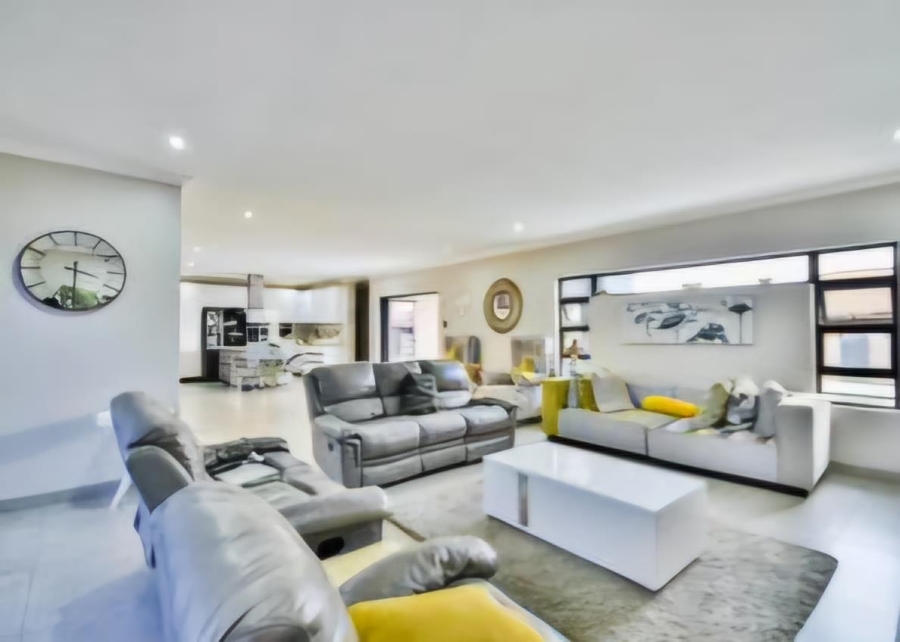 6 Bedroom Property for Sale in Savannah Country Estate Gauteng