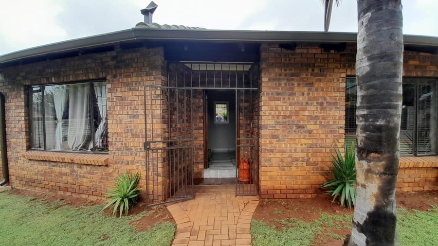 3 Bedroom Property for Sale in Glen Marais Gauteng