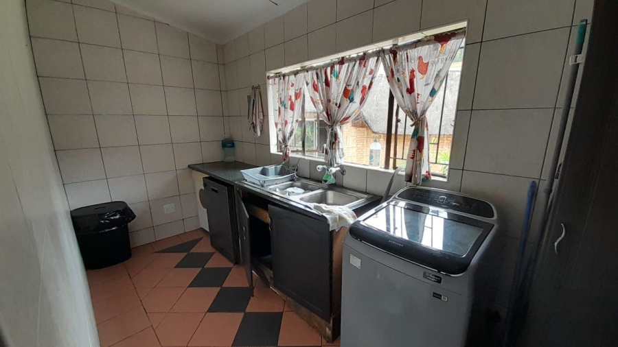 3 Bedroom Property for Sale in Glen Marais Gauteng