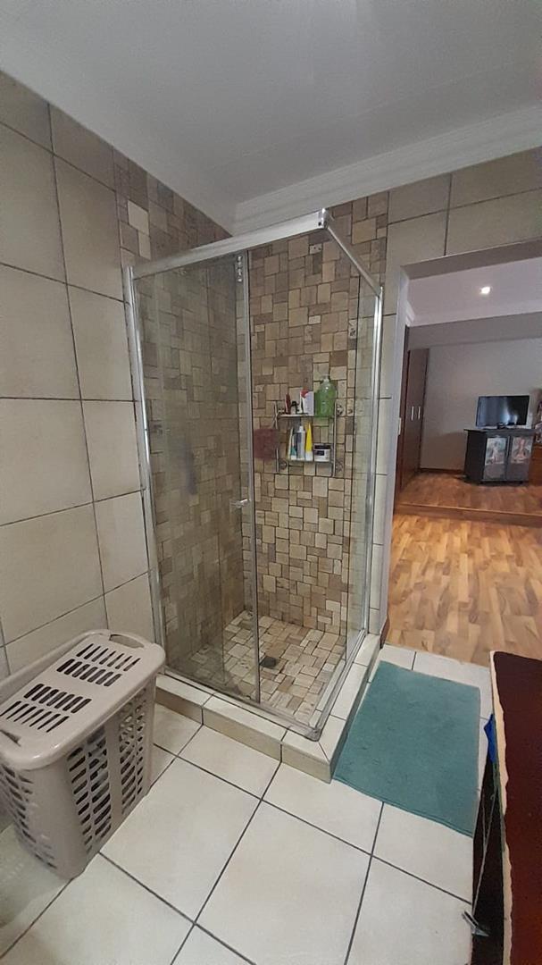 3 Bedroom Property for Sale in Glen Marais Gauteng