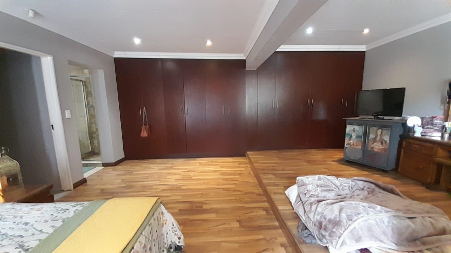 3 Bedroom Property for Sale in Glen Marais Gauteng