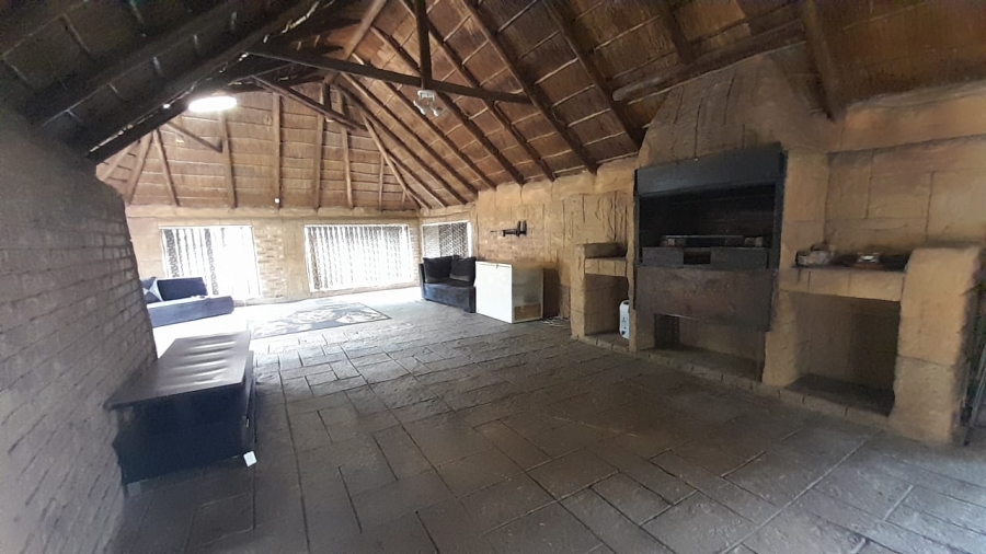 3 Bedroom Property for Sale in Glen Marais Gauteng