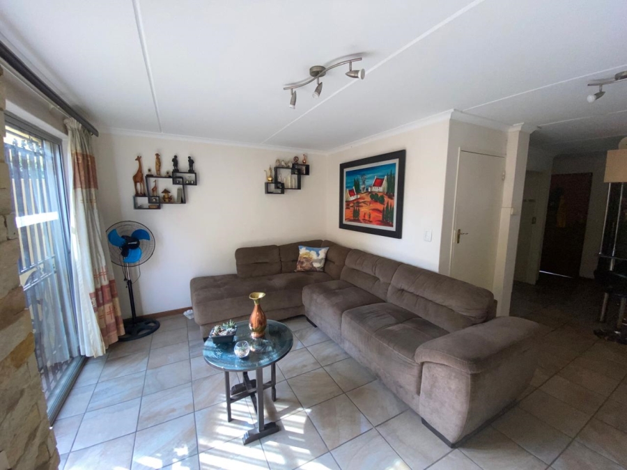 2 Bedroom Property for Sale in Rynfield Gauteng
