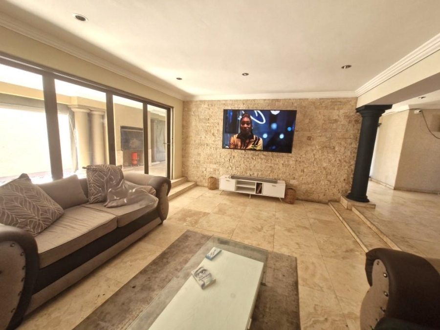 5 Bedroom Property for Sale in Liefde en Vrede Gauteng