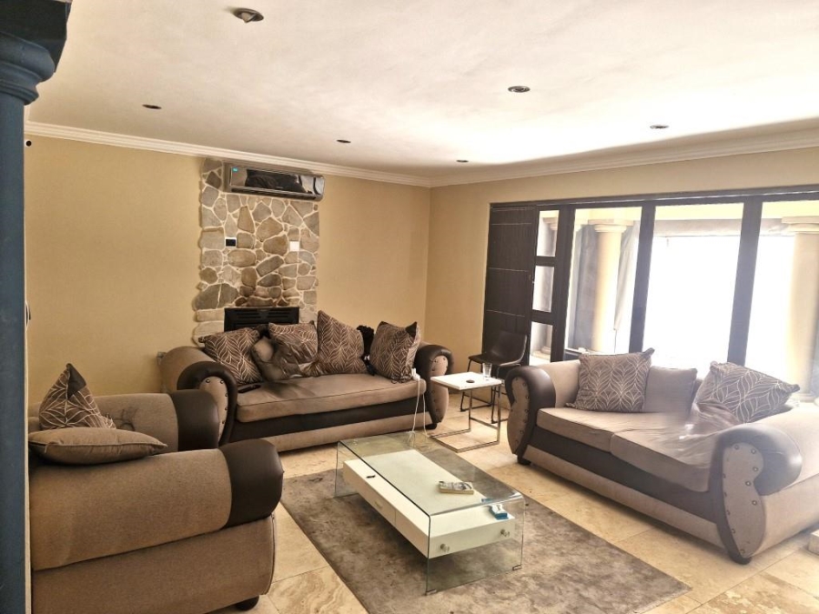 5 Bedroom Property for Sale in Liefde en Vrede Gauteng