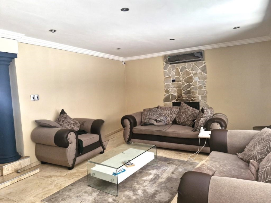 5 Bedroom Property for Sale in Liefde en Vrede Gauteng