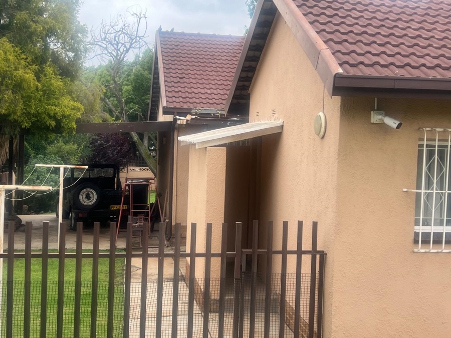 4 Bedroom Property for Sale in Brackendowns Gauteng