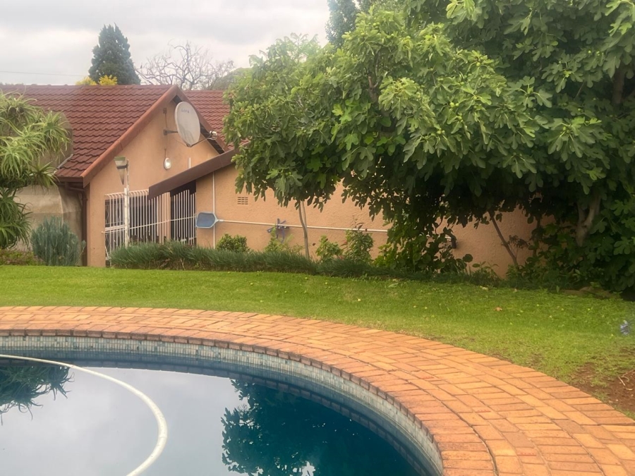 4 Bedroom Property for Sale in Brackendowns Gauteng