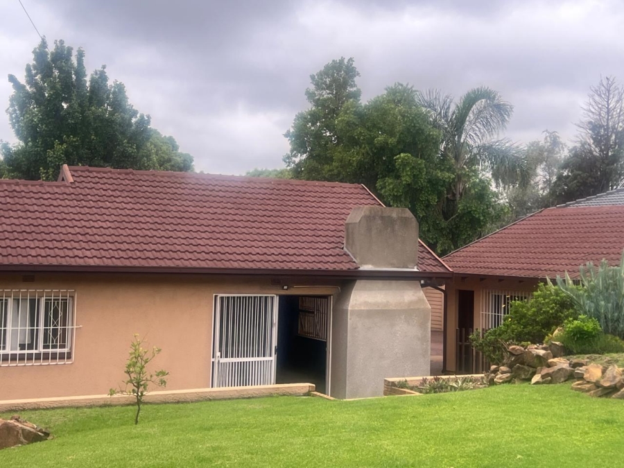 4 Bedroom Property for Sale in Brackendowns Gauteng