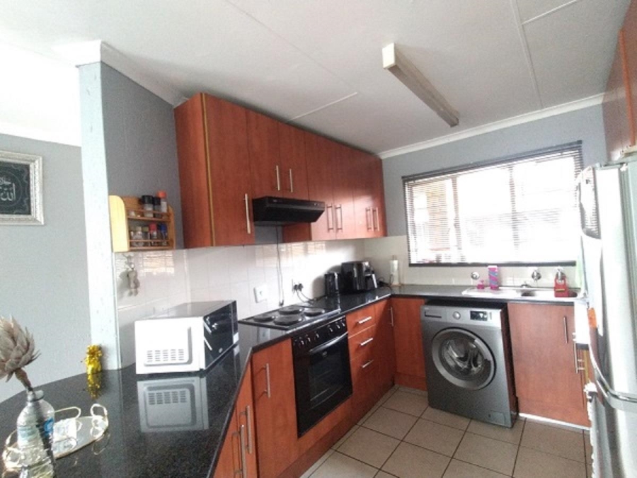 2 Bedroom Property for Sale in Ridgeway Gauteng