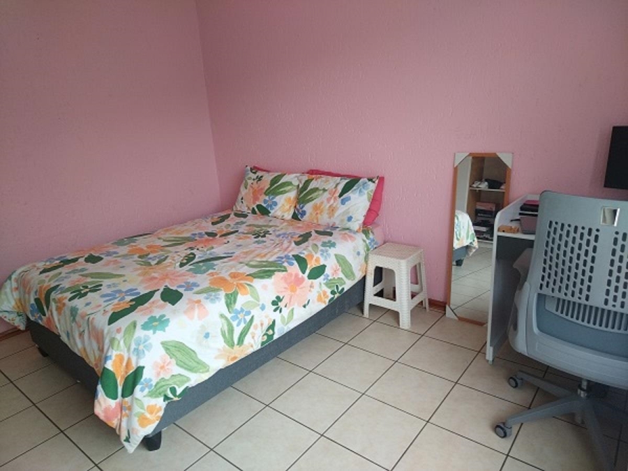 2 Bedroom Property for Sale in Ridgeway Gauteng