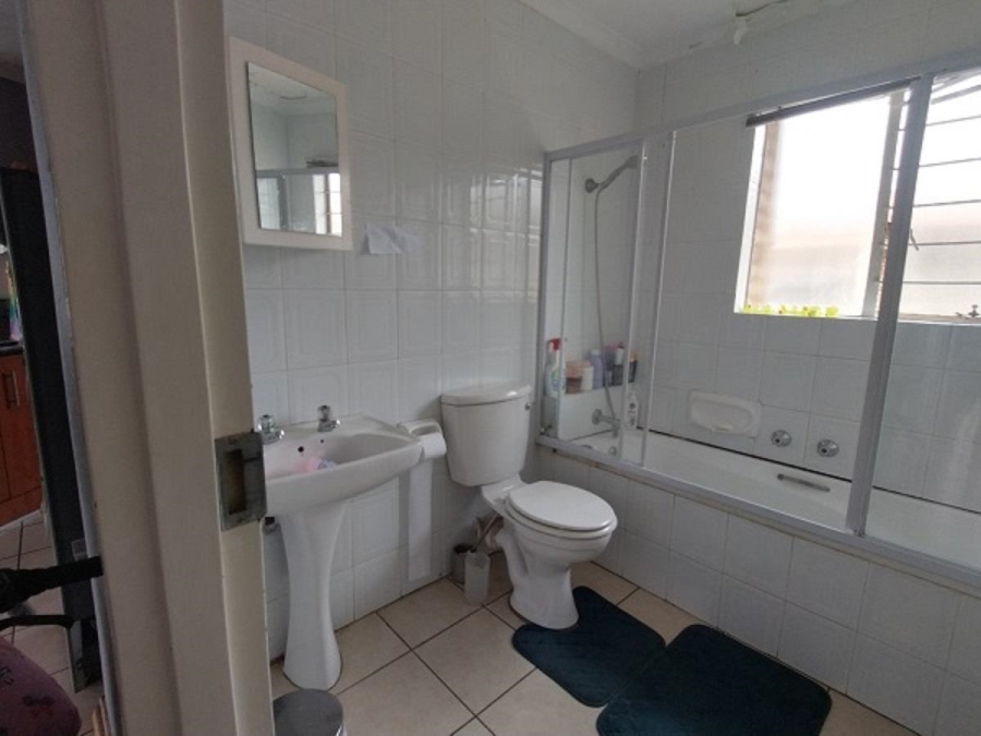 2 Bedroom Property for Sale in Ridgeway Gauteng