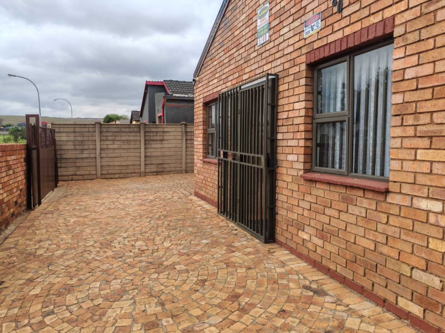 3 Bedroom Property for Sale in Lenasia South Ext 4 Gauteng