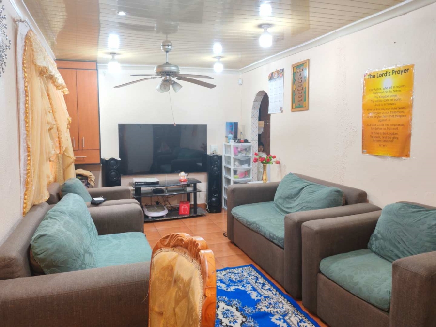 3 Bedroom Property for Sale in Lenasia South Ext 4 Gauteng