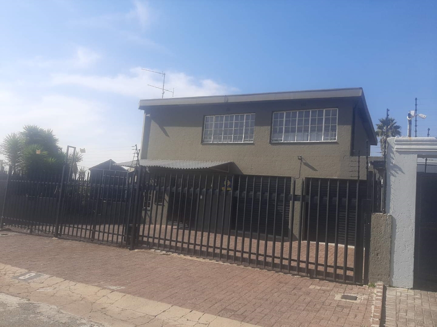 4 Bedroom Property for Sale in Rewlatch Gauteng
