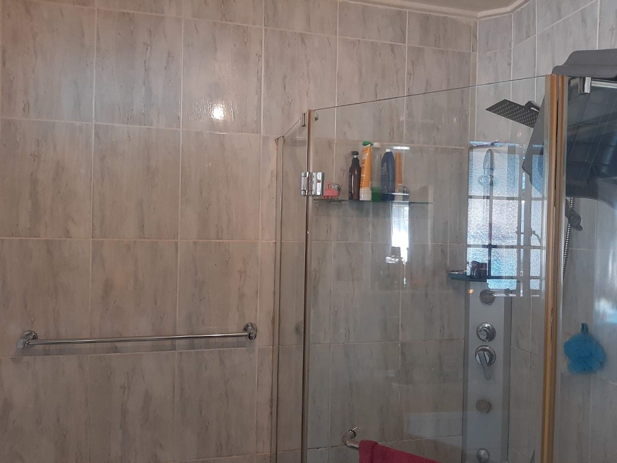 4 Bedroom Property for Sale in Rewlatch Gauteng