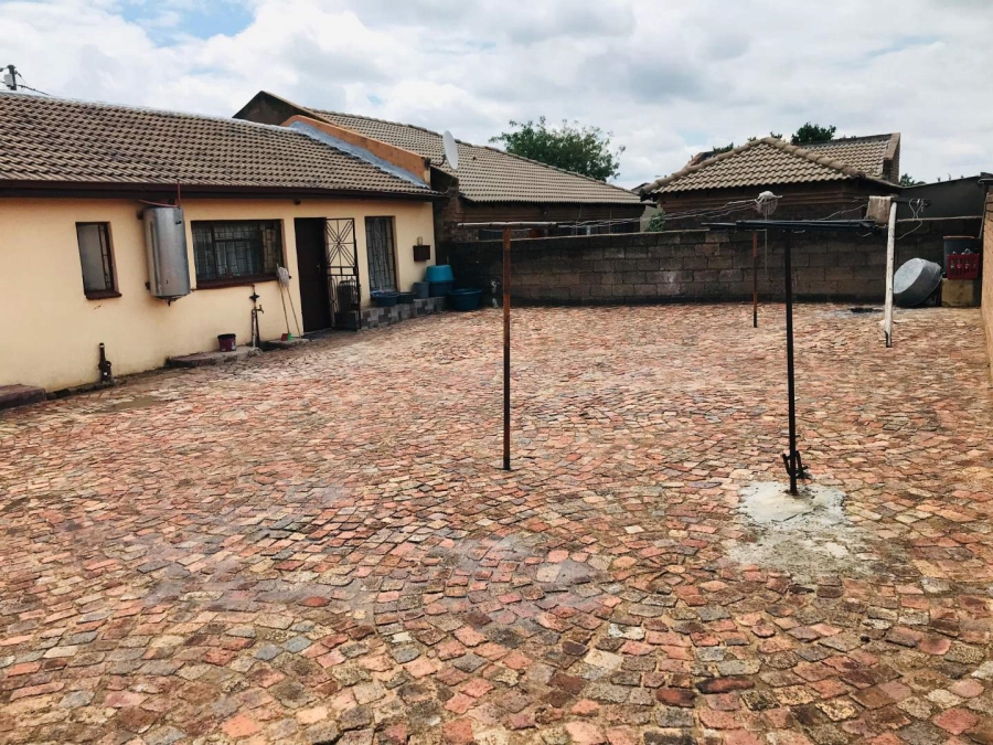 3 Bedroom Property for Sale in Soshanguve HH Gauteng
