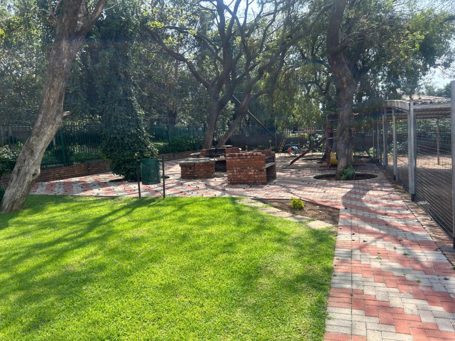 1 Bedroom Property for Sale in Pretoria Gardens Gauteng