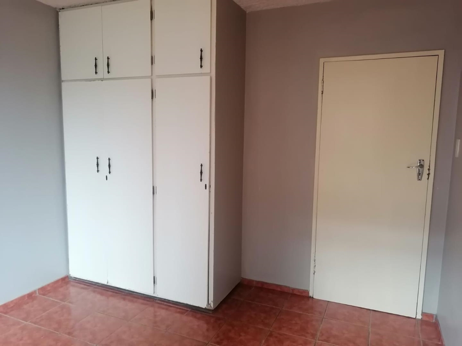 To Let 2 Bedroom Property for Rent in Pretoria Central Gauteng