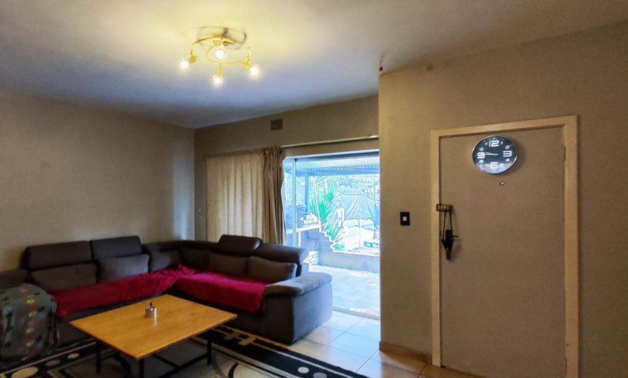 2 Bedroom Property for Sale in Rhodesfield Gauteng