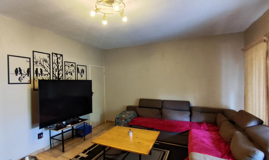 2 Bedroom Property for Sale in Rhodesfield Gauteng