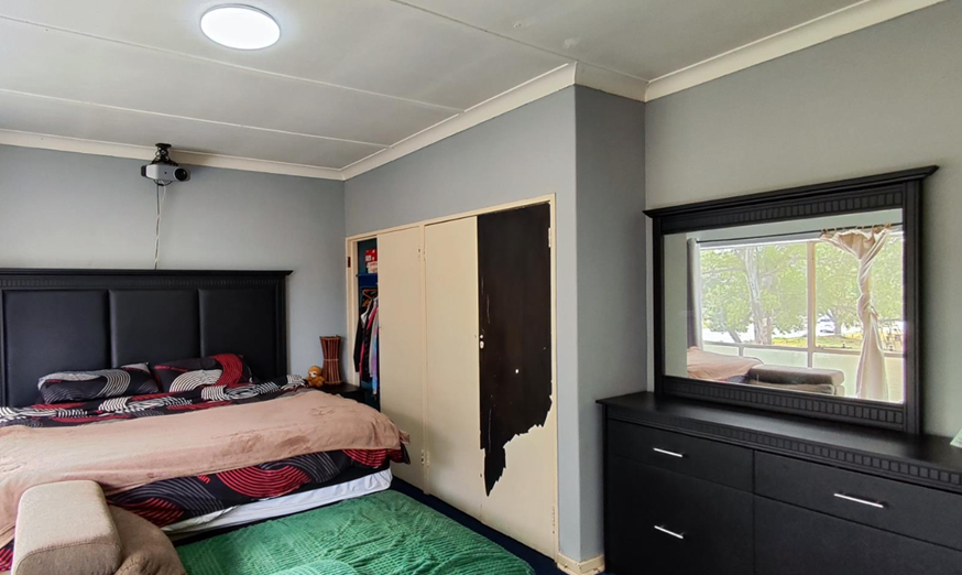 2 Bedroom Property for Sale in Rhodesfield Gauteng