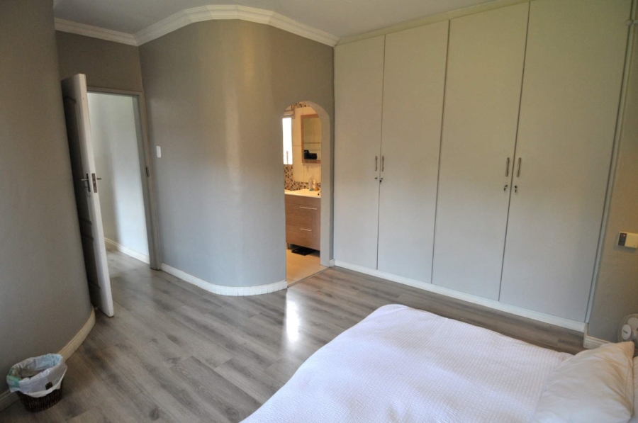 To Let 5 Bedroom Property for Rent in Garsfontein Gauteng