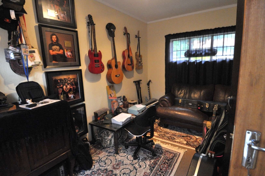 4 Bedroom Property for Sale in Meyerspark Gauteng