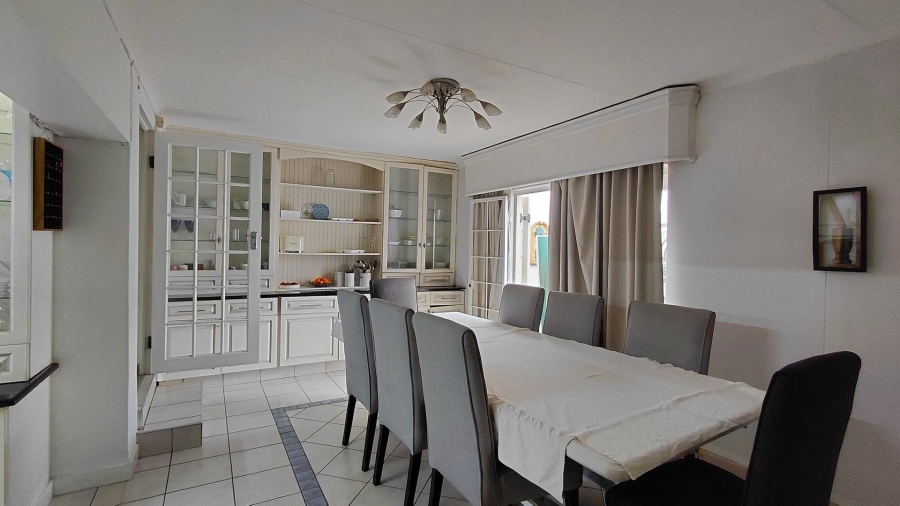 7 Bedroom Property for Sale in Emmarentia Gauteng