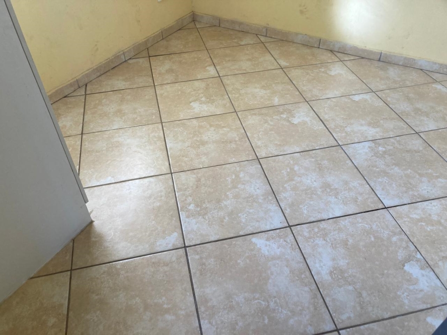 2 Bedroom Property for Sale in Jabulani Gauteng
