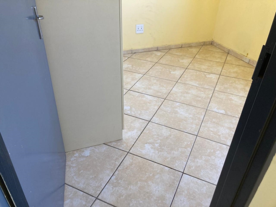 2 Bedroom Property for Sale in Jabulani Gauteng