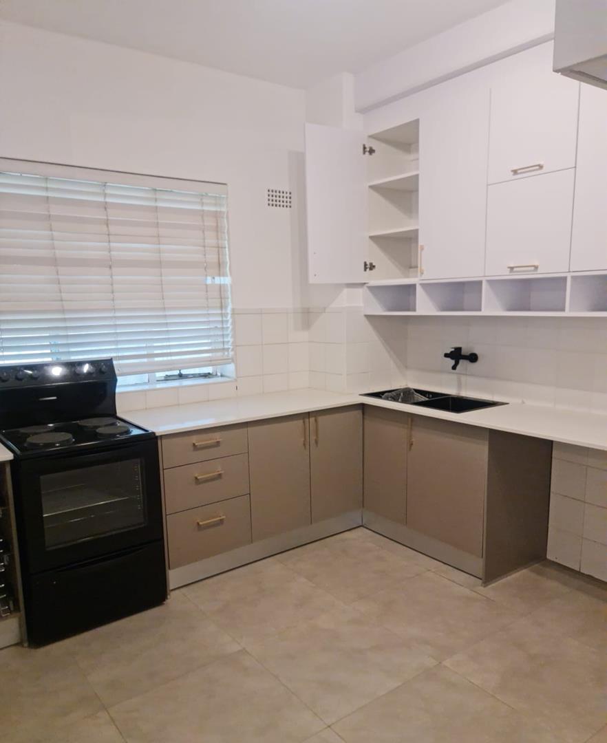 To Let 2 Bedroom Property for Rent in Illovo Gauteng