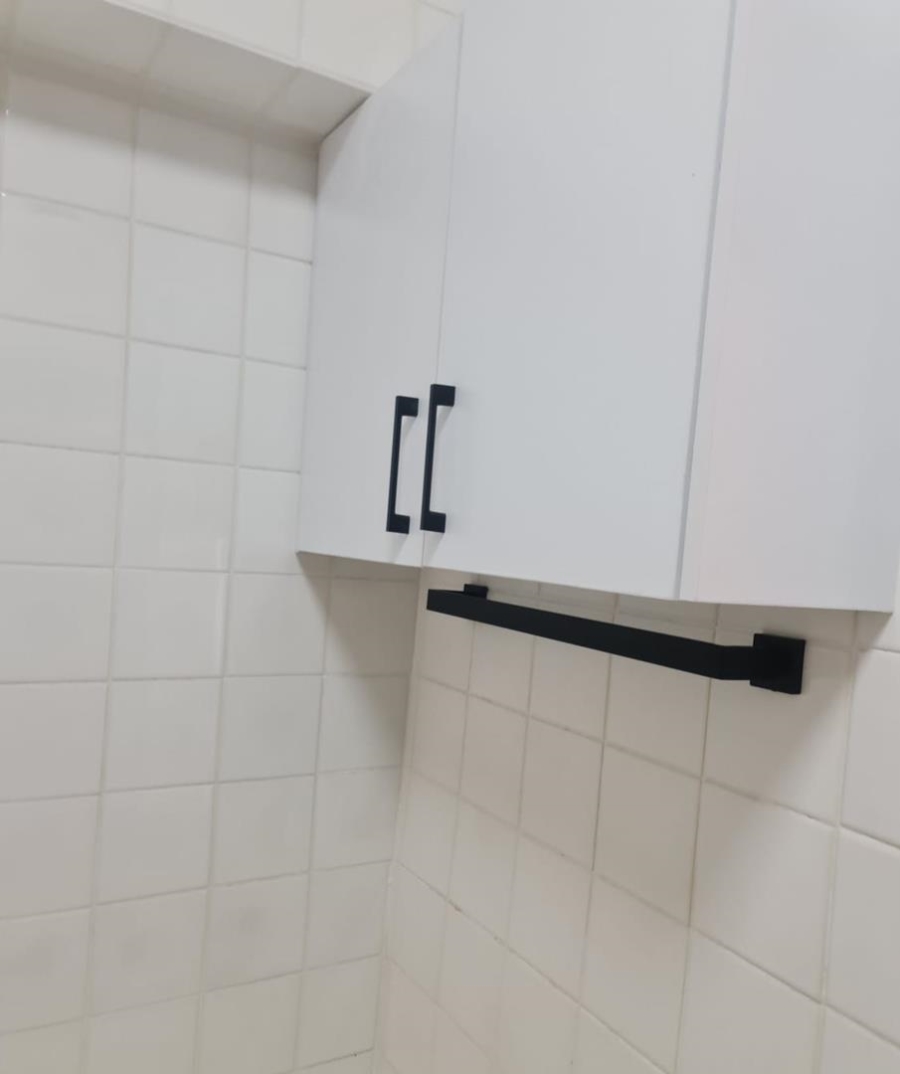 To Let 2 Bedroom Property for Rent in Illovo Gauteng