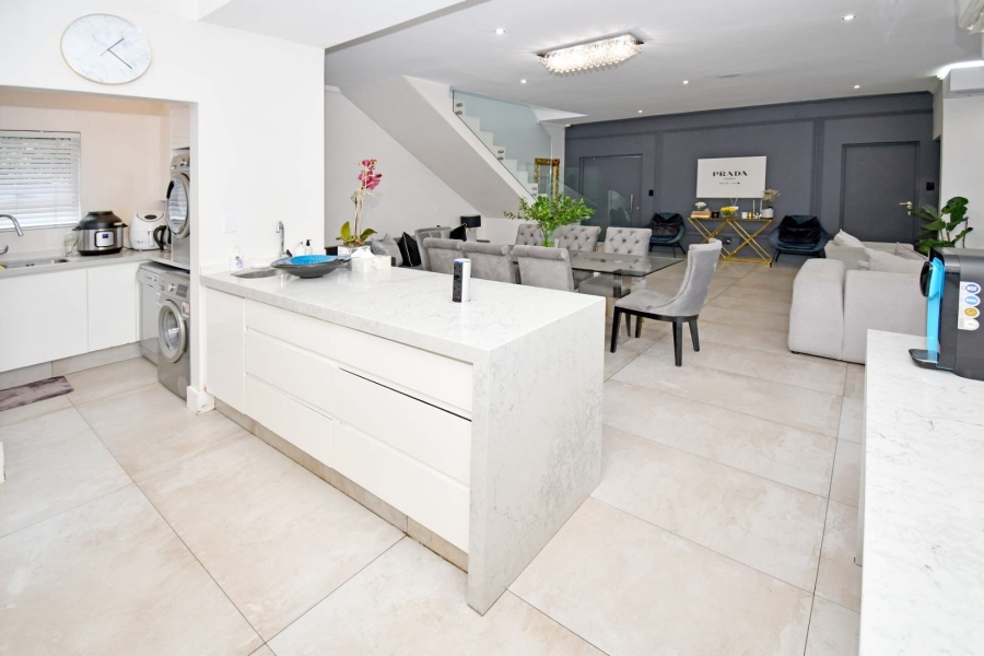 4 Bedroom Property for Sale in Bryanston Gauteng