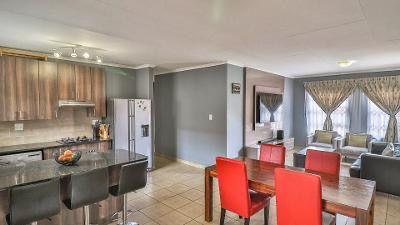 3 Bedroom Property for Sale in Noordwyk Gauteng