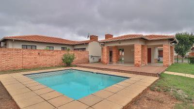 3 Bedroom Property for Sale in Noordwyk Gauteng