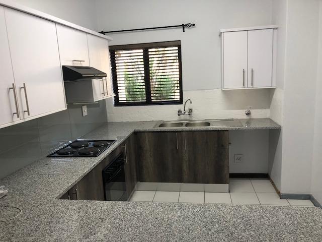 To Let 2 Bedroom Property for Rent in Atholl Gauteng