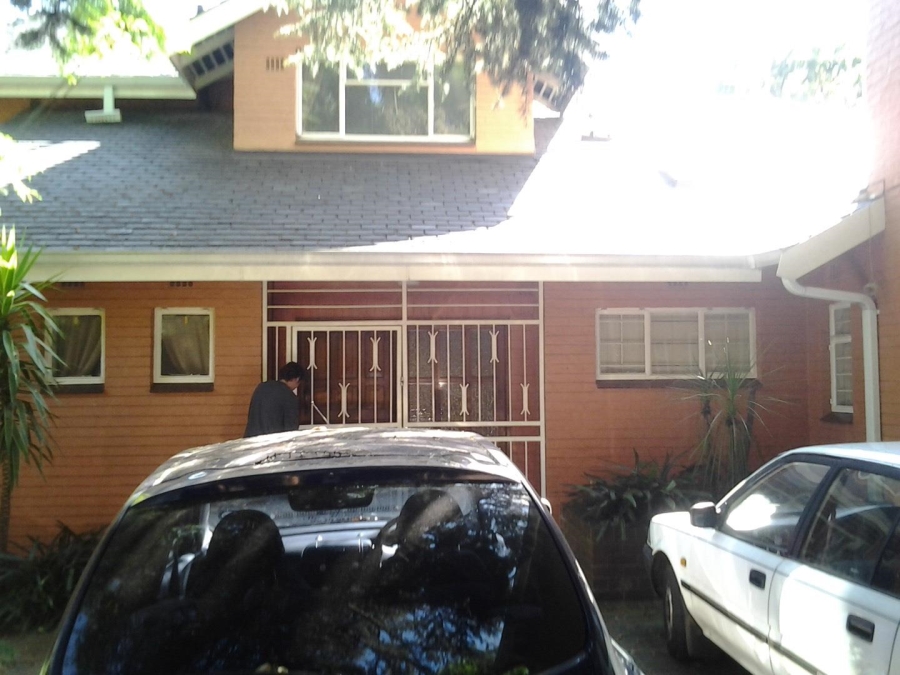 To Let 2 Bedroom Property for Rent in Forest Town Gauteng