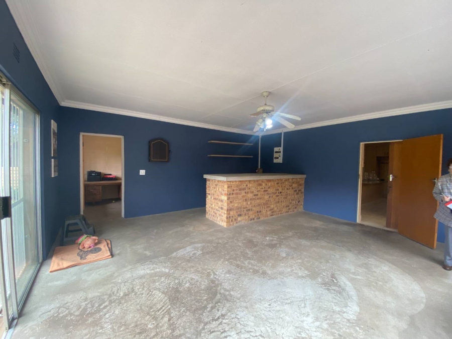 4 Bedroom Property for Sale in Brackendowns Gauteng