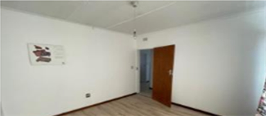 4 Bedroom Property for Sale in Reigerpark Gauteng