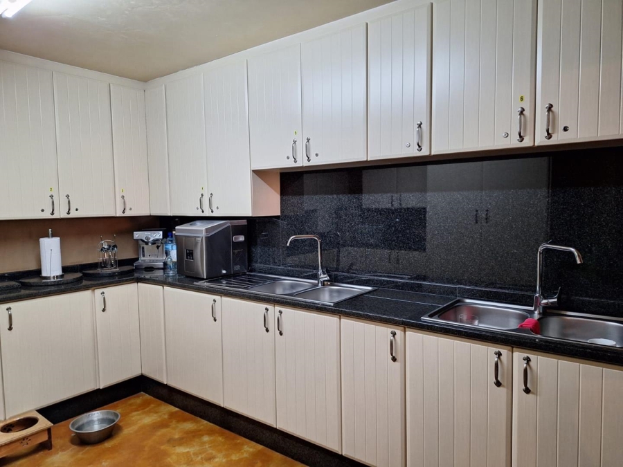 1 Bedroom Property for Sale in Ferndale Gauteng