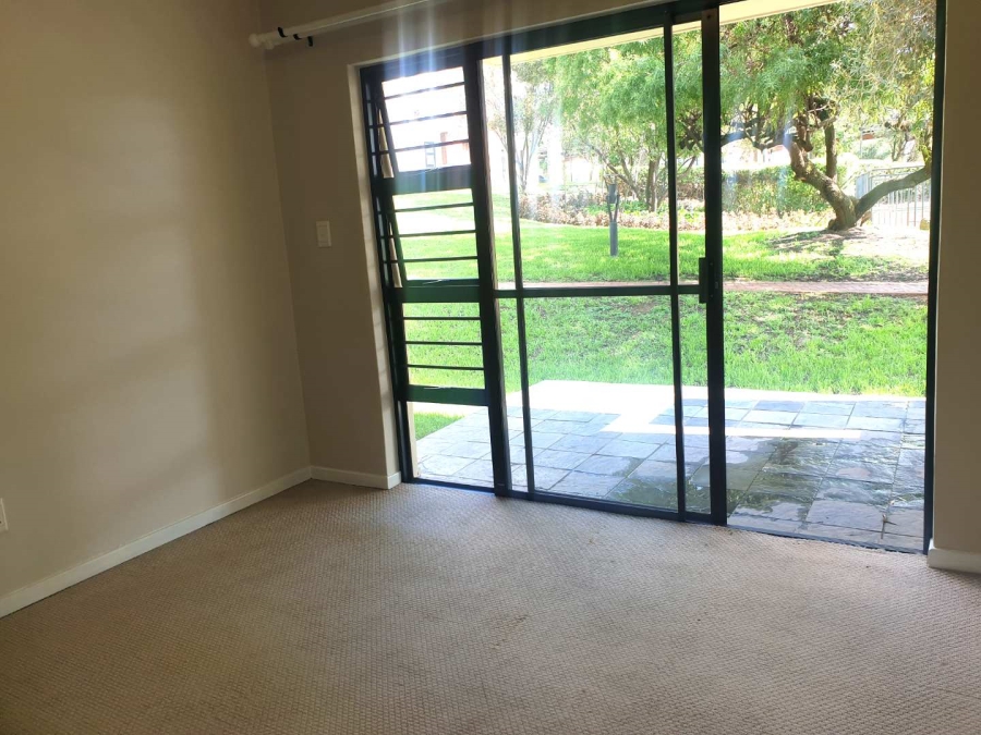 1 Bedroom Property for Sale in Jackal Creek Golf Estate Gauteng