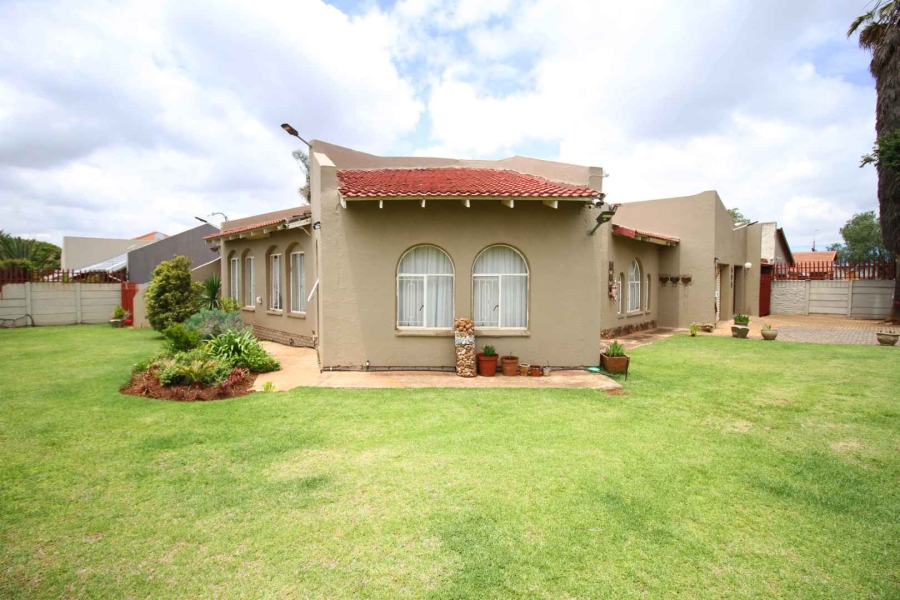 1 Bedroom Property for Sale in Randpoort Gauteng