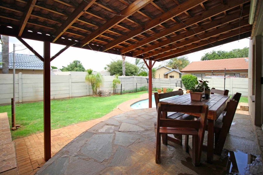 1 Bedroom Property for Sale in Randpoort Gauteng